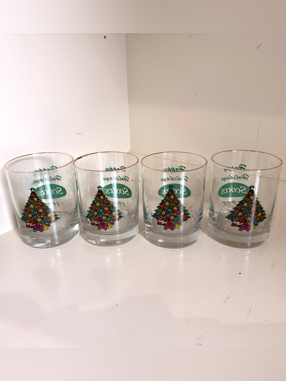 Source Unknown Clear Glass Holiday Tree Tumblers with Gold Rim (Set of 4)
